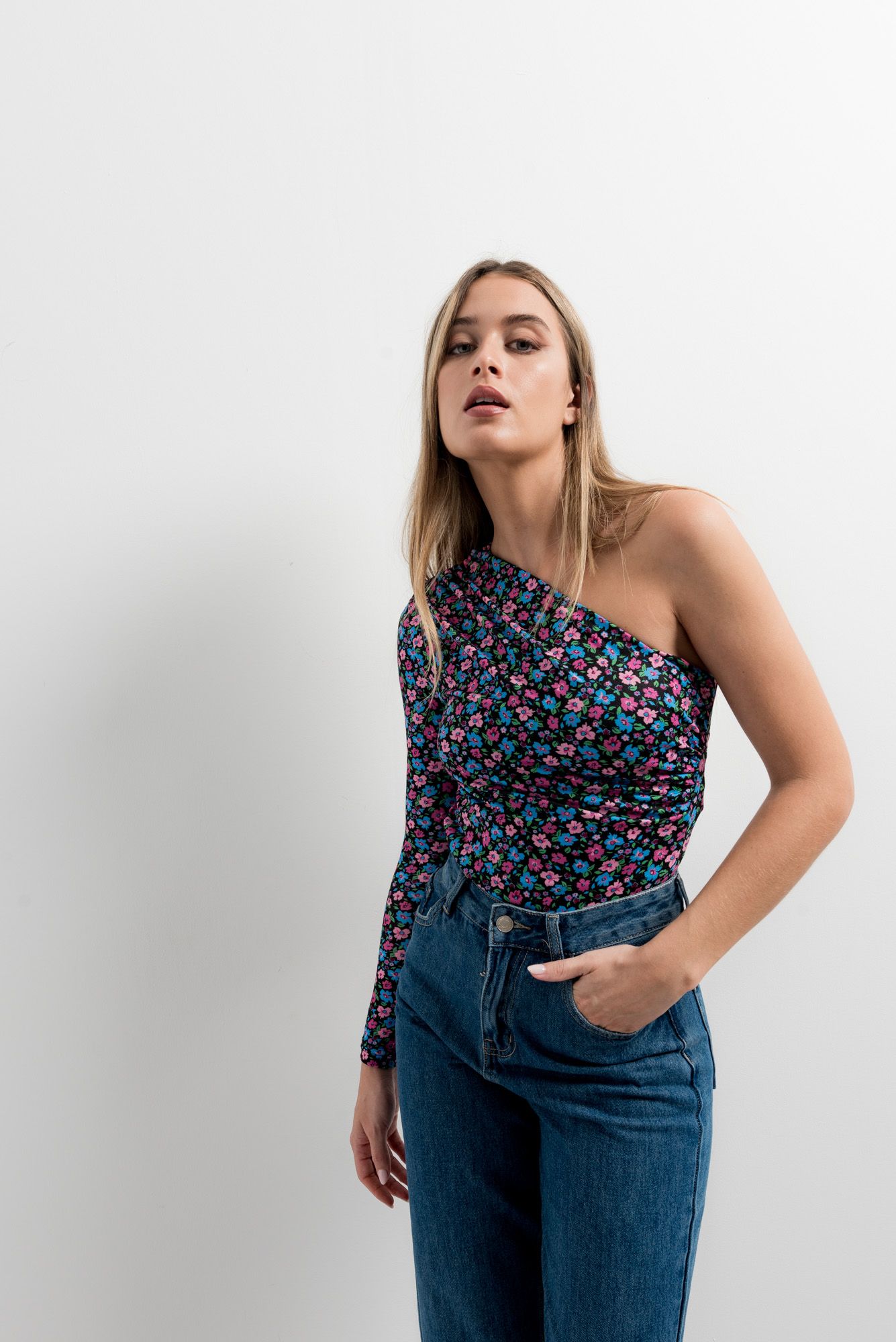 BODY ESTAMPADO ASSIMÉTRICO