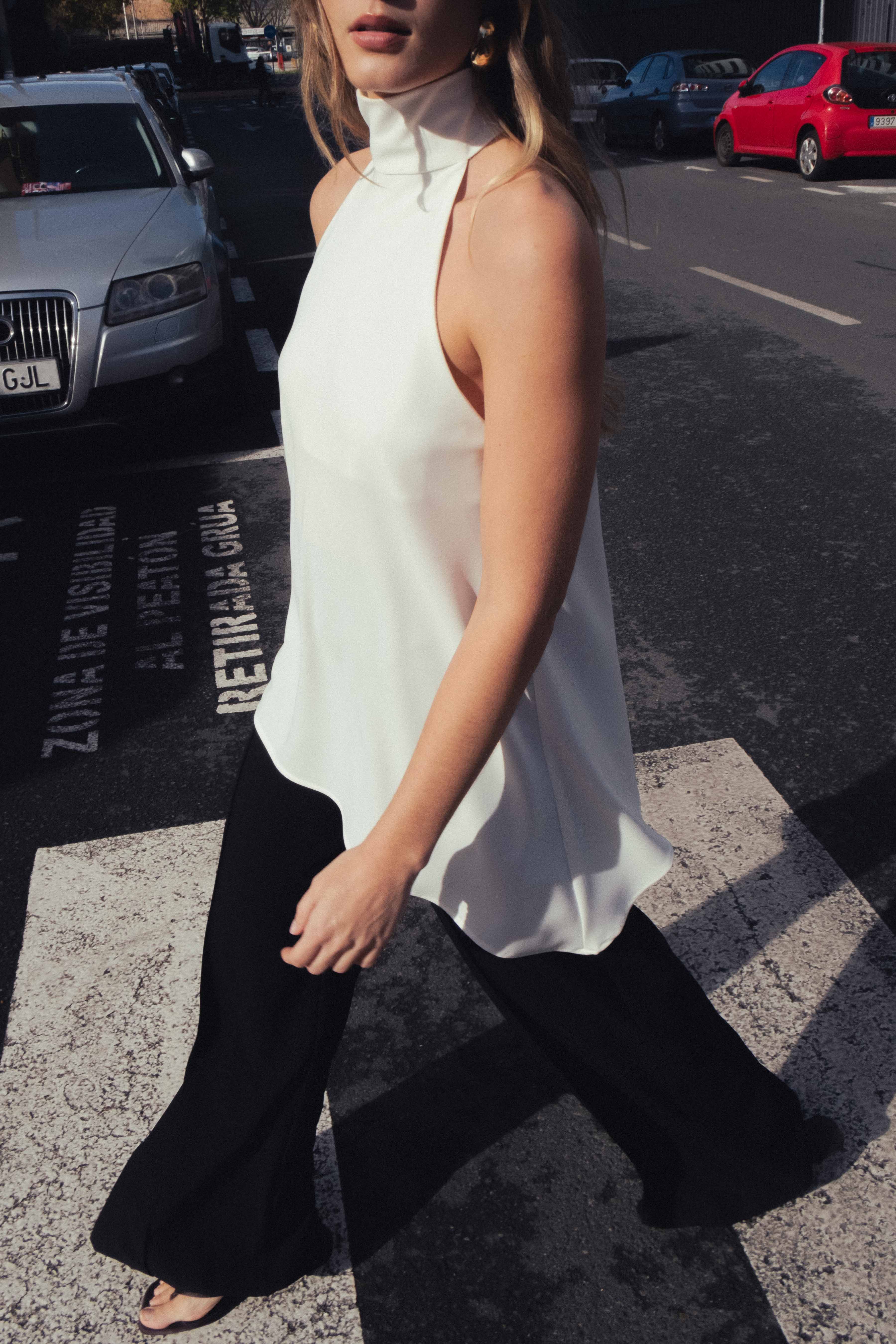 TOP COM DECOTE HALTER