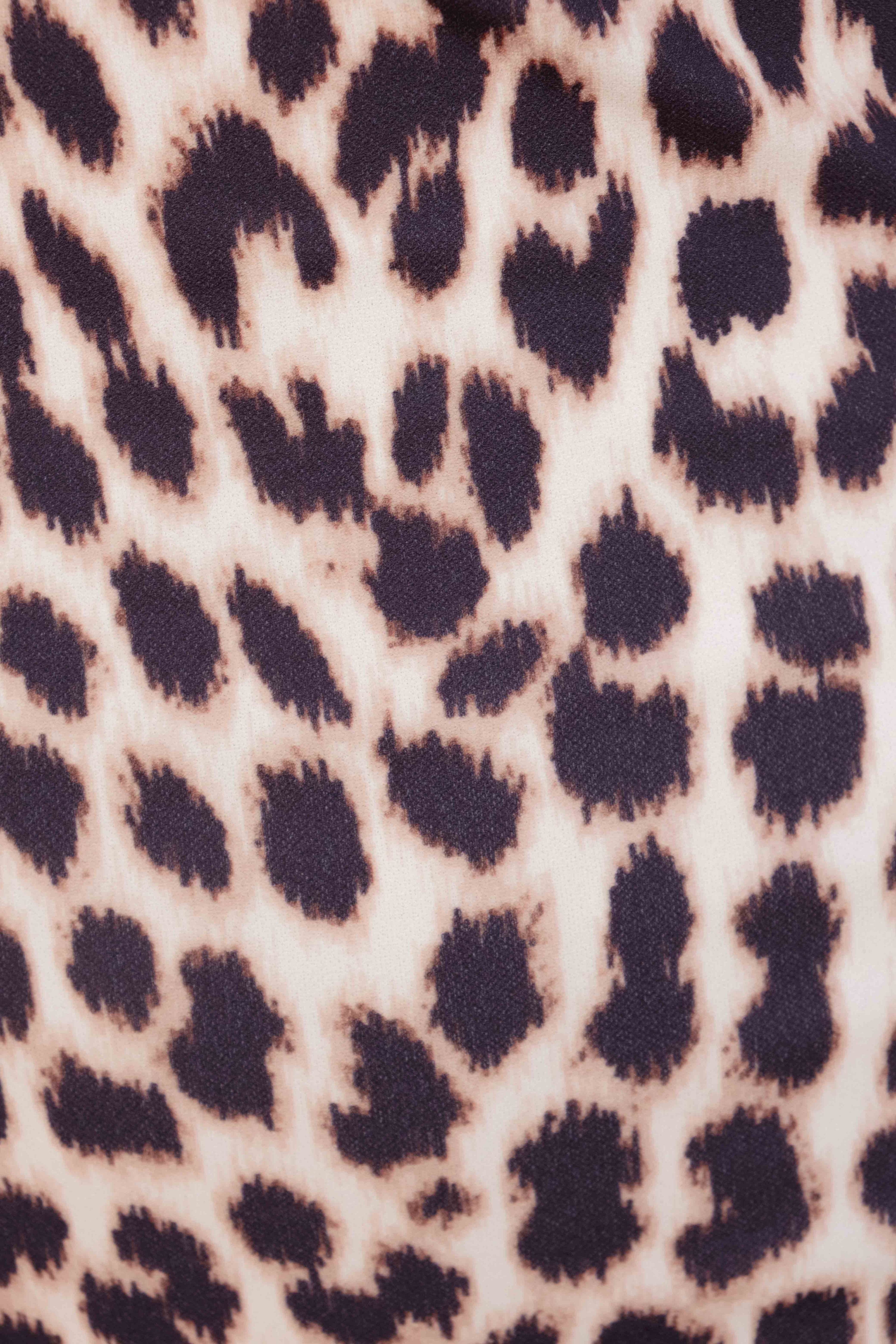 VESTIDO COM ESTAMPA ANIMAL