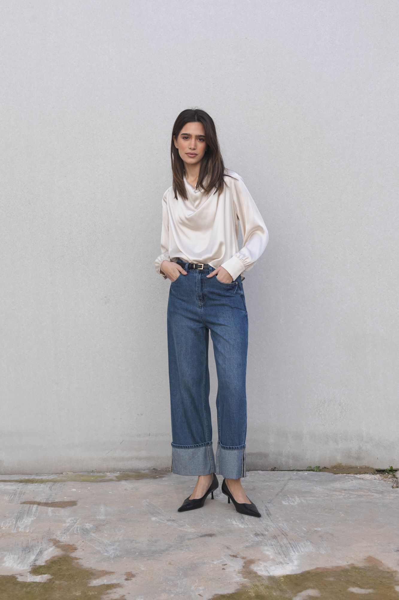 BLUSA ACETINADA COM LAÇO