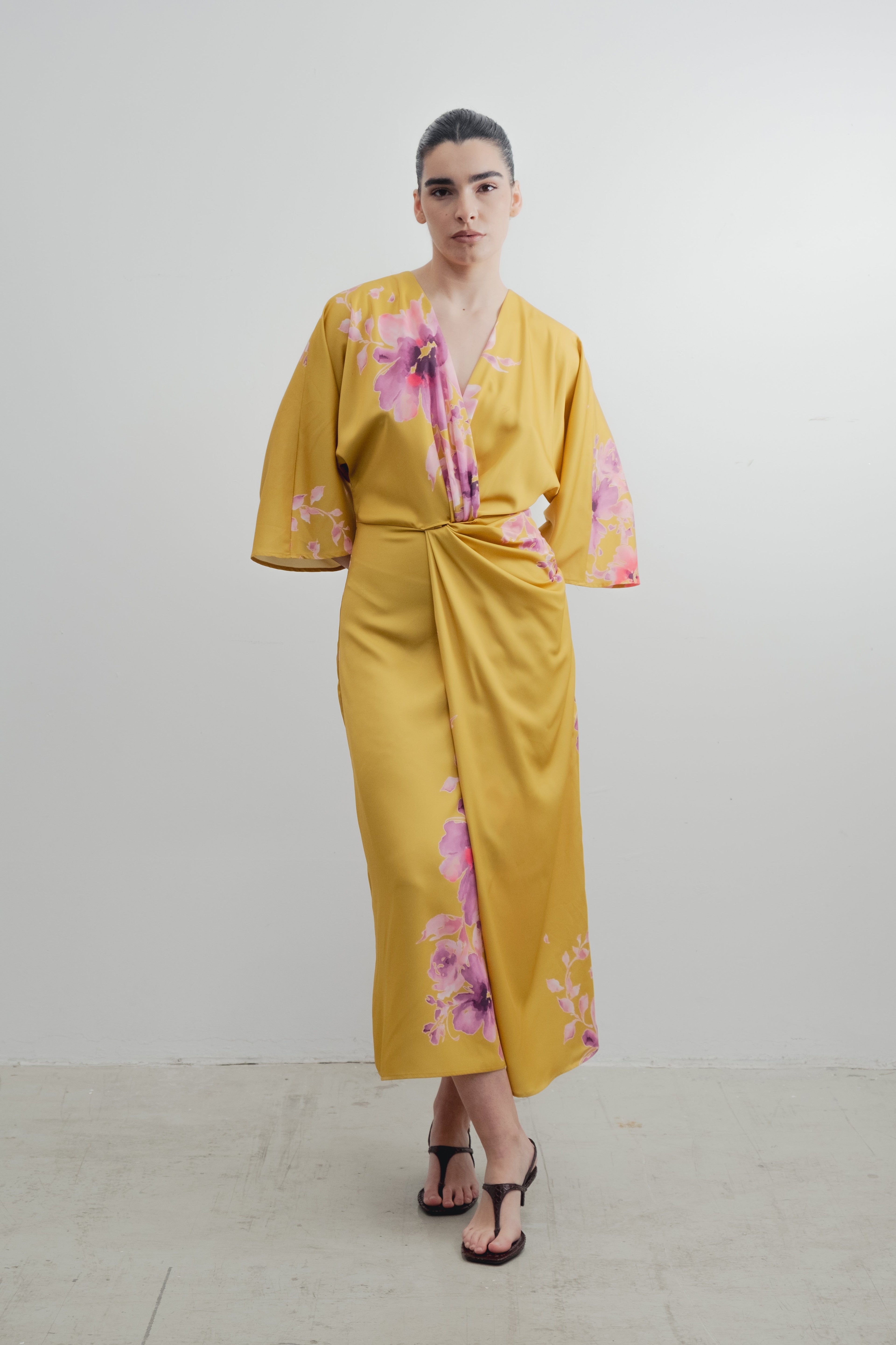 VESTIDO CRUZADO DE CETIM