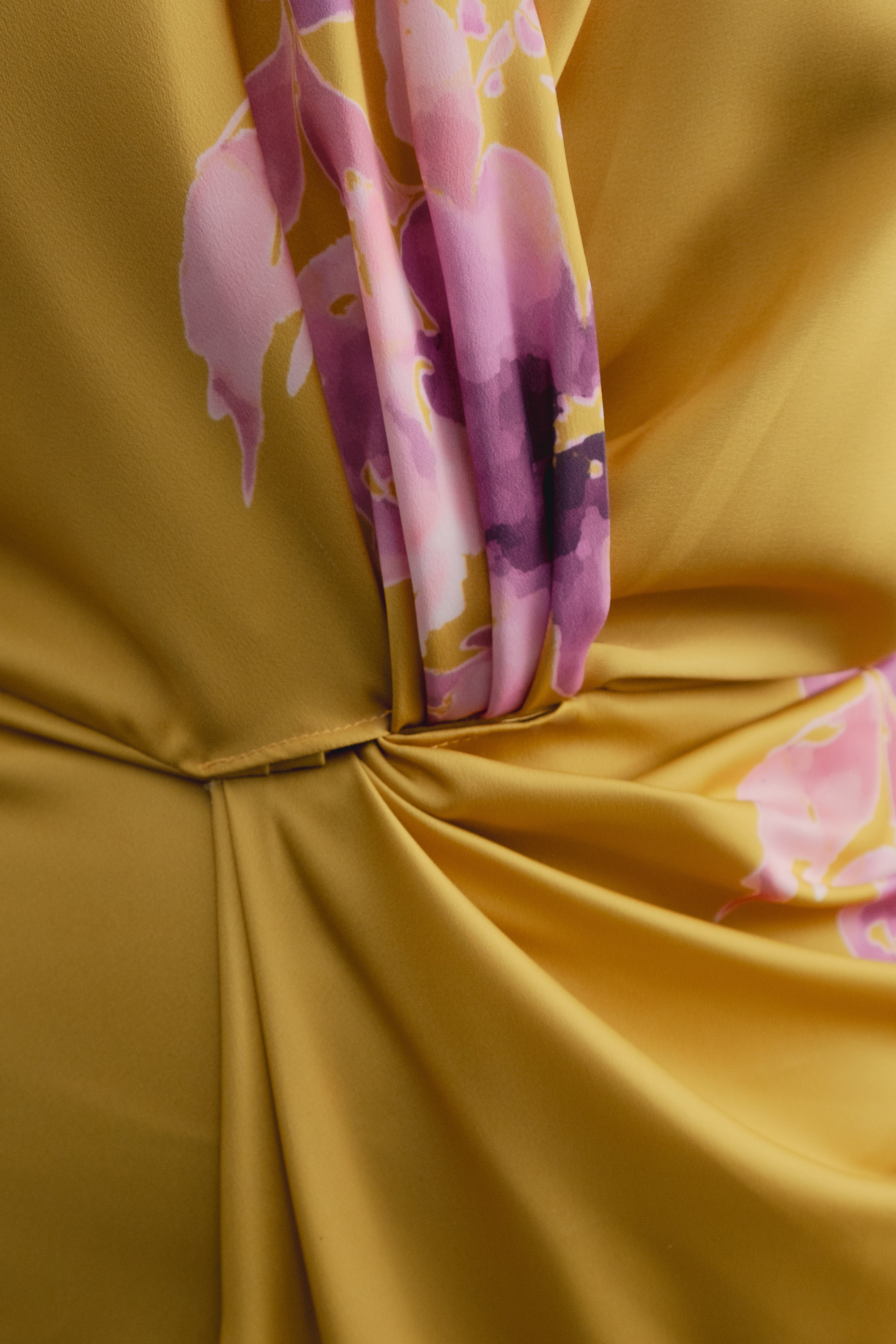 VESTIDO CRUZADO DE CETIM