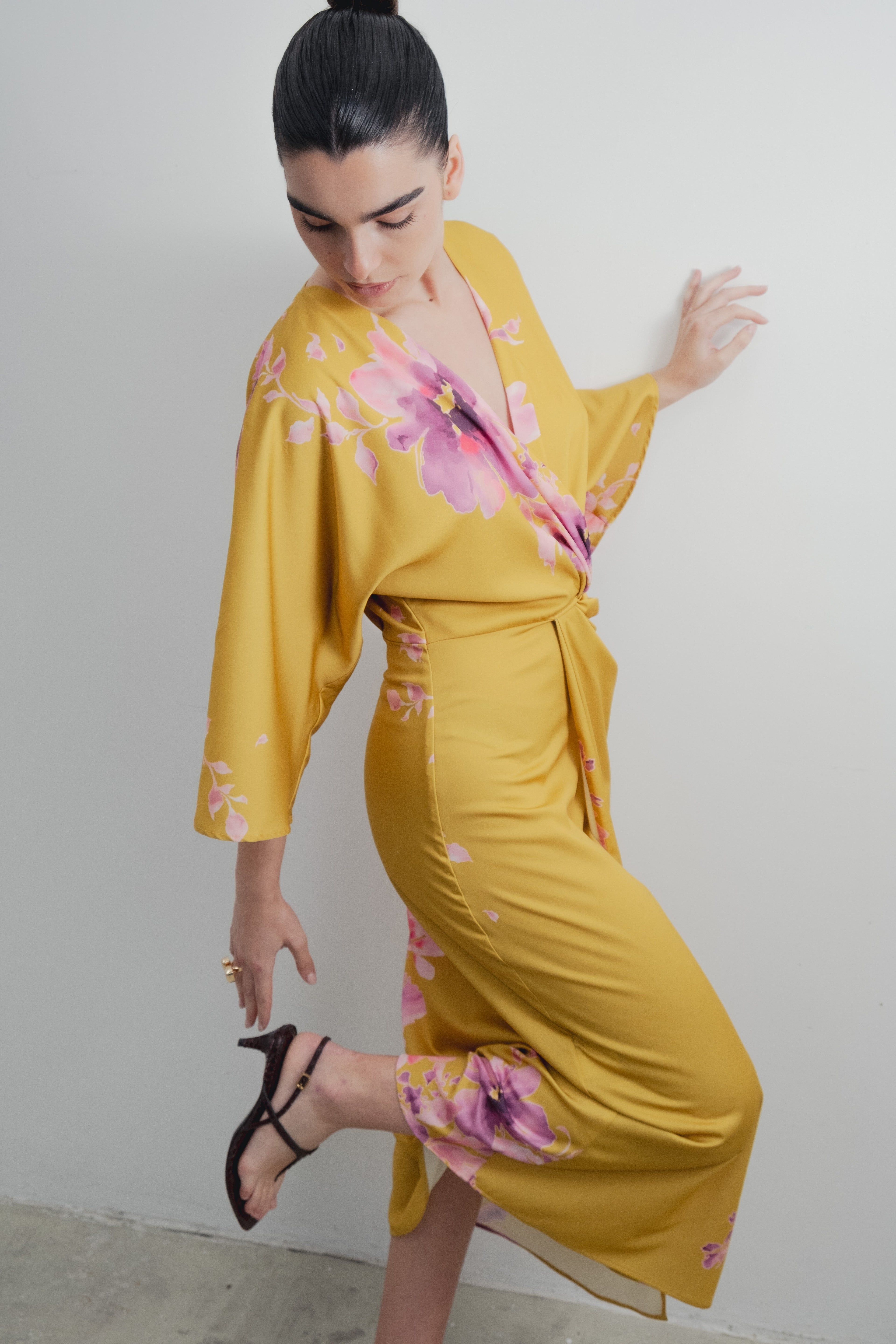 VESTIDO CRUZADO DE CETIM