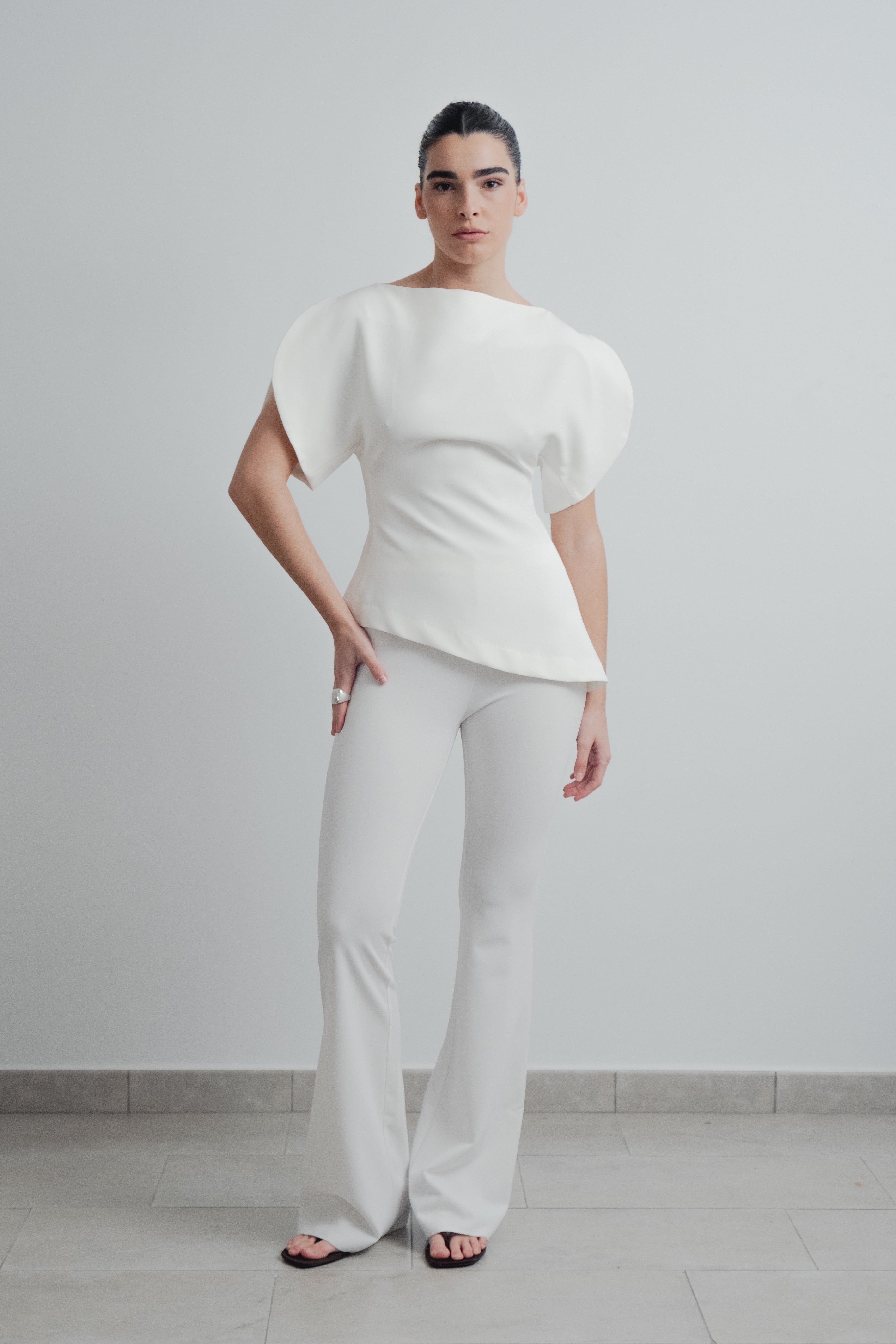 BLUSA COM MANGAS BUFANTES