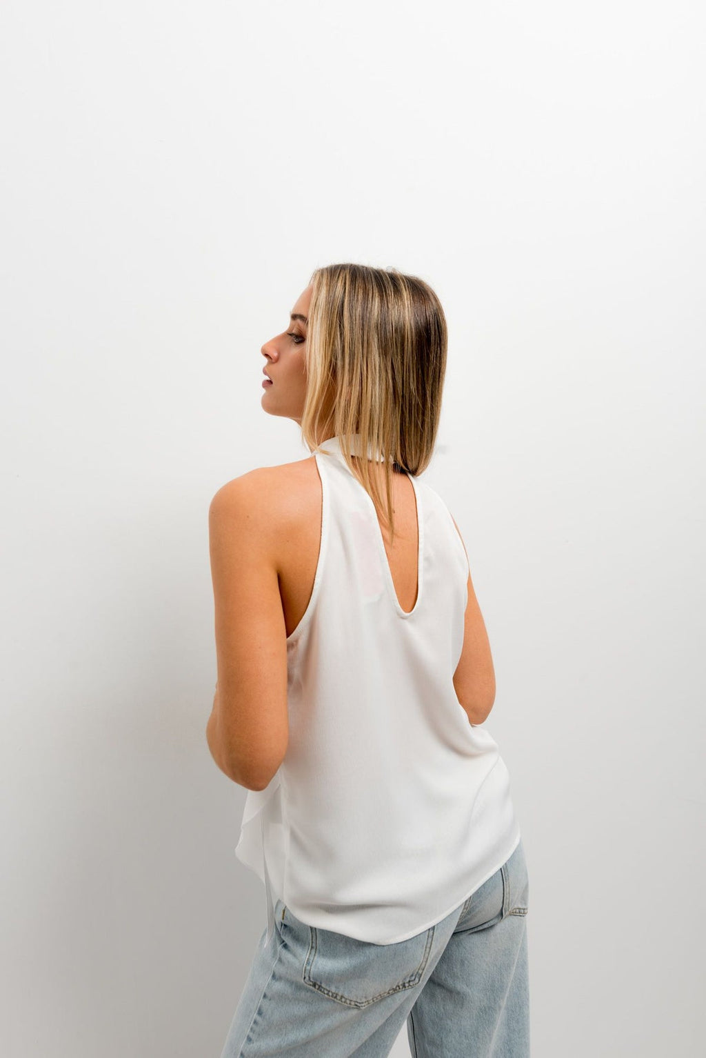 BLUSA COM FOLHOS