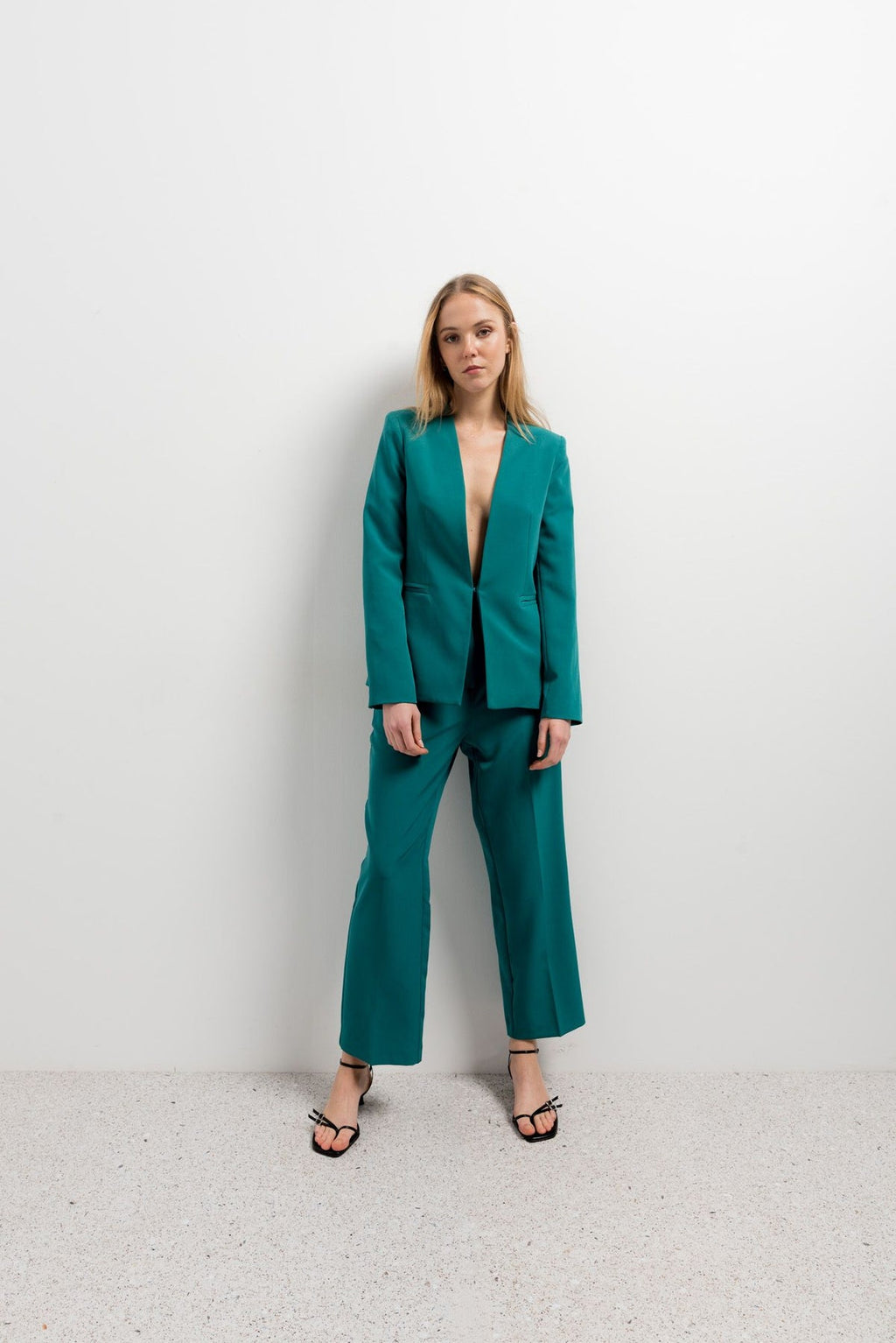 BLAZER CINTADO SEM LAPELA