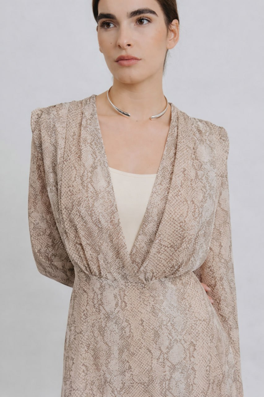 VESTIDO DE CHIFFON COM ESTAMPA ANIMAL